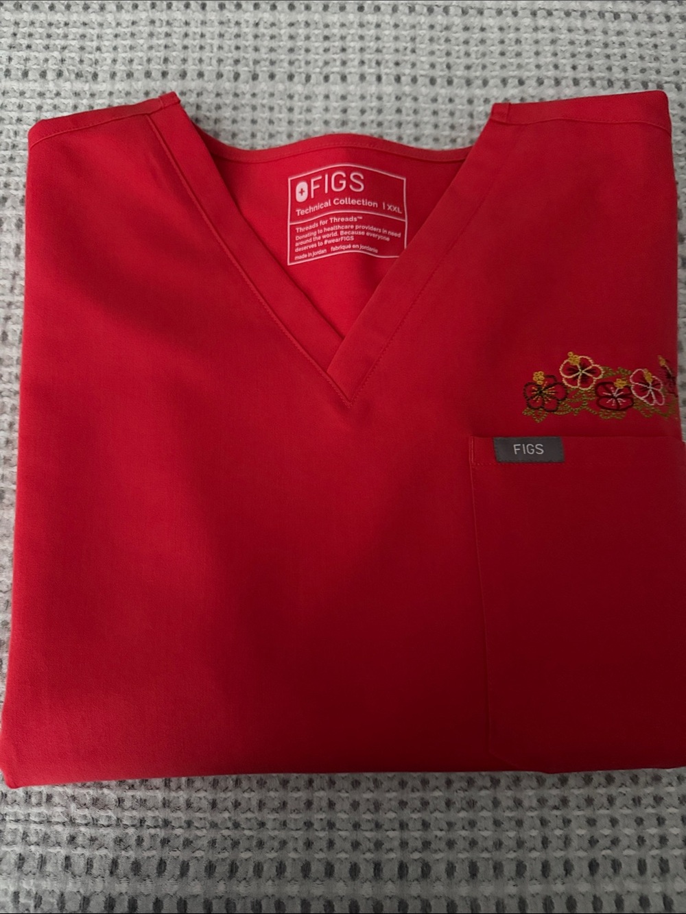 FIGS Womens Hebiscus V-Neck Scrub Top with Embroidered Pocket